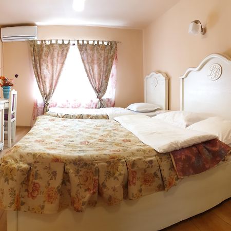 Leaganul Bucovinei Guest House Szucsáva Kültér fotó