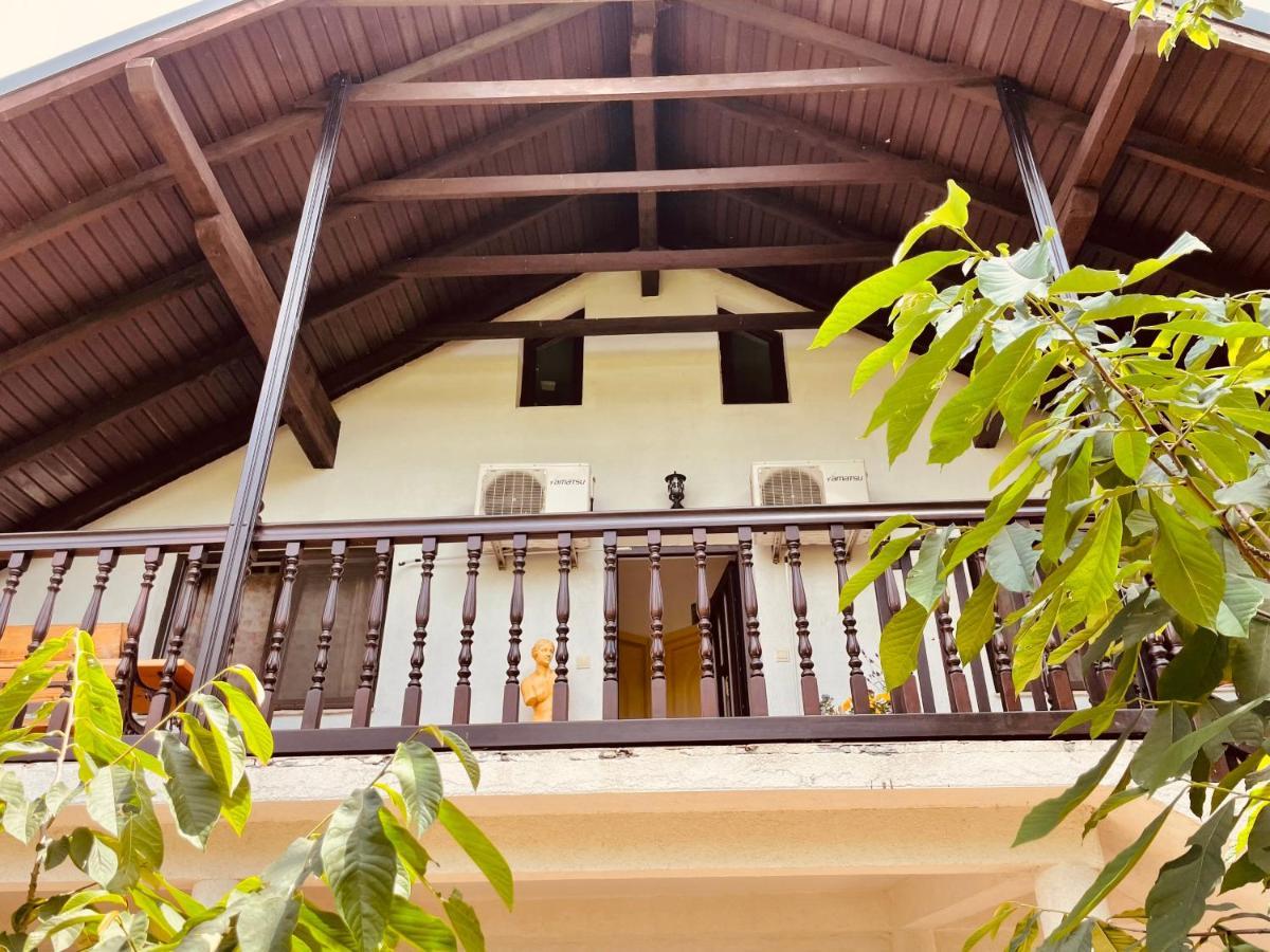 Leaganul Bucovinei Guest House Szucsáva Kültér fotó
