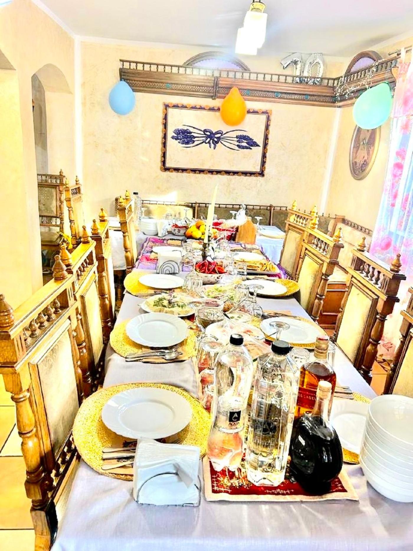 Leaganul Bucovinei Guest House Szucsáva Kültér fotó