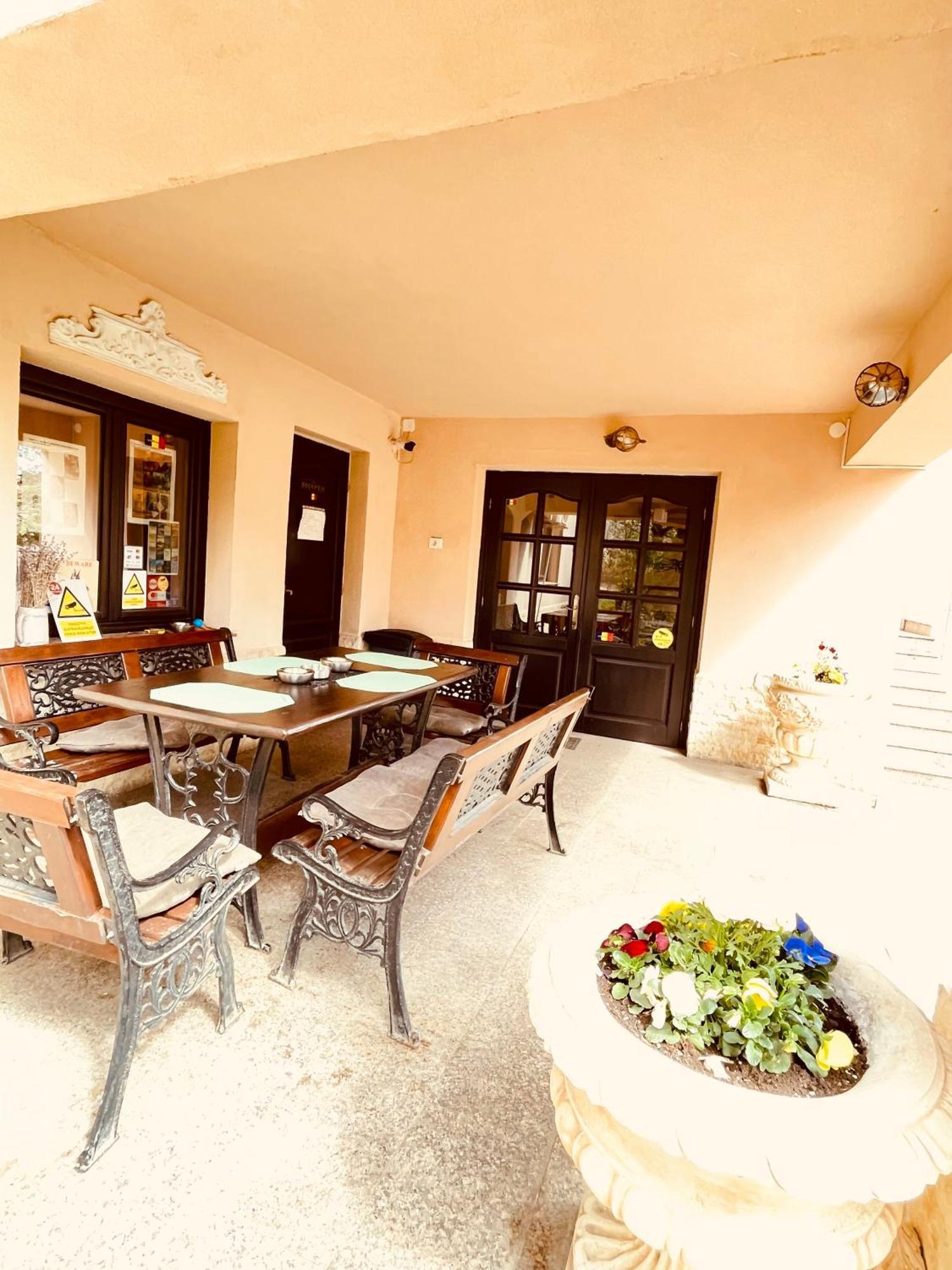 Leaganul Bucovinei Guest House Szucsáva Kültér fotó