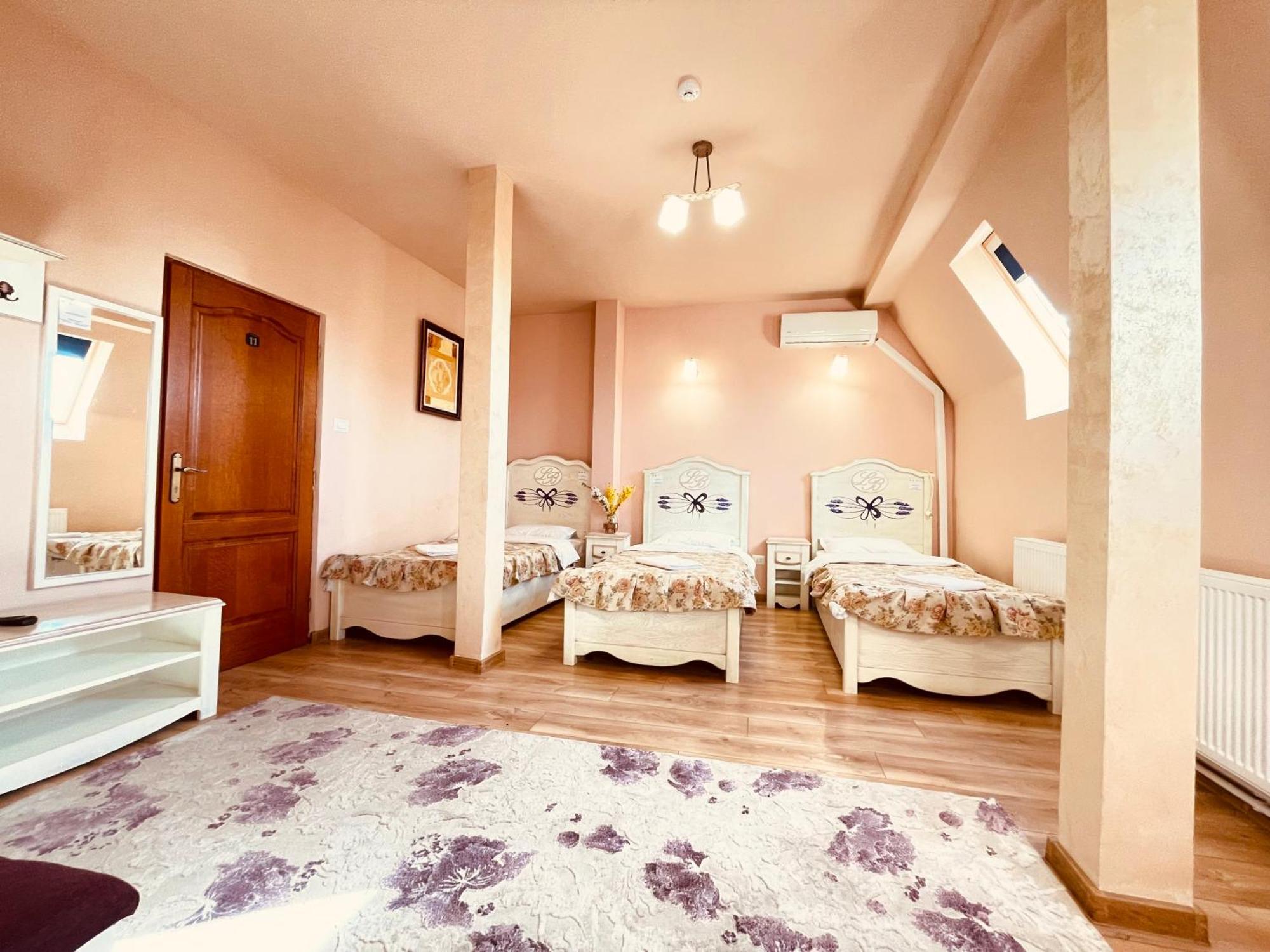 Leaganul Bucovinei Guest House Szucsáva Szoba fotó