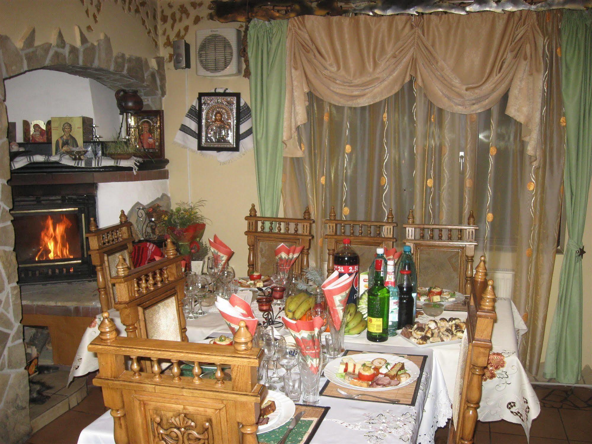 Leaganul Bucovinei Guest House Szucsáva Kültér fotó