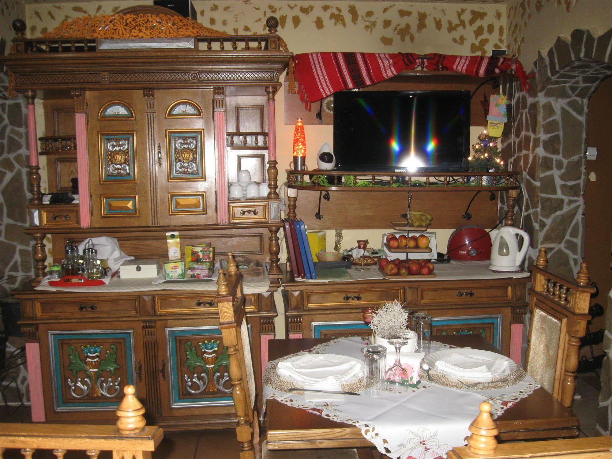 Leaganul Bucovinei Guest House Szucsáva Kültér fotó
