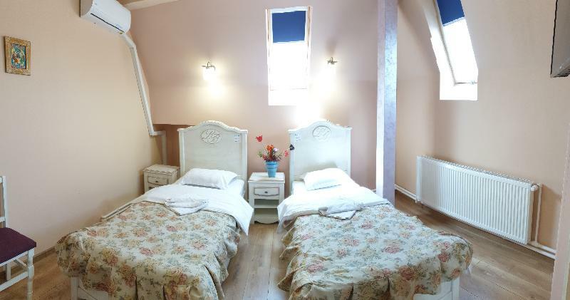Leaganul Bucovinei Guest House Szucsáva Kültér fotó